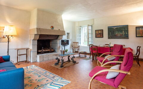 Kerlioret: Kamer, Eigendom, Woonkamer, Meubilair, Interieur Ontwerp, Gebouw, Verdieping, Huis, Onroerend Goed, Huis