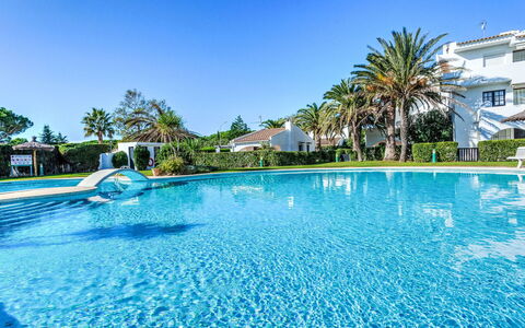 Green Garden & House Pals Beach: Blauw, Zwembad, Vrije Tijd, Toevlucht, Vakantie, Tropen, Landscaping, Badplaats, Eco Hotel