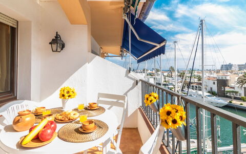 Caballito de Mar: Geel, Brunch, Maaltijd, Ontbijt, Eigendom, Tafel, Kamer, Vakantie, Interieur Ontwerp, Onroerend Goed