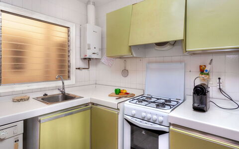 Can Panxo: Gootsteen, Eigendom, Cabinetry, Wastafel, Countertop, Fornuis, Toestel Van De Keuken, Cooktop, Gasfornuis, Keuken