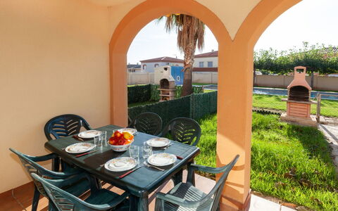 Villa Formentera: Eigendom, Gebouw, Onroerend Goed, Kamer, Huis, Villa, Tafel, Hacienda, Toevlucht, Meubilair