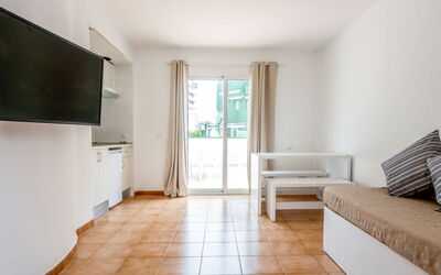Accommodatie:&nbsp;Neighbours Beach 100.6