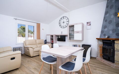 La Camarrocha: Eigendom, Kamer, Meubilair, Interieur Ontwerp, Gebouw, Huis, Tafel, Onroerend Goed, Verdieping, Houten Vloer