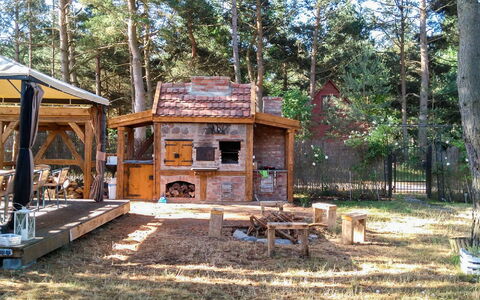 Willa Vinci: Fabriek, Natuur, Boom, Schaduw, Hout, Land Lot, Biome, Natuurlijk Landschap, Vrije Tijd, Verblijf