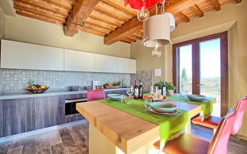 Villa Massimiliano: Eigendom, Kamer, Meubilair, Gebouw, Interieur Ontwerp, Countertop, Keuken, Huis, Plafond, Onroerend Goed