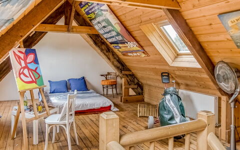 Le Patio: Meubilair, Hout, Interieur Ontwerp, Stoel, Beits, Straal, Verdieping, Hardwood, Onroerend Goed, Boom