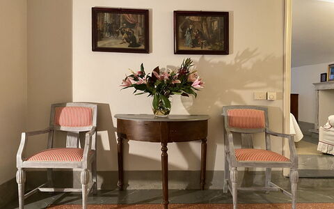 Il Mezzanino: Kamer, Meubilair, Tafel, Interieur Ontwerp, Eetkamer, Verdieping, Stoel, Keuken En Eettafel, Gebouw, Woonkamer