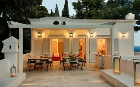 Villa Marina Little Beach: Gebouw, Meubilair, Deur, Interieur Ontwerp, Boom, Lucht, Stoel, Schaduw, Onroerend Goed