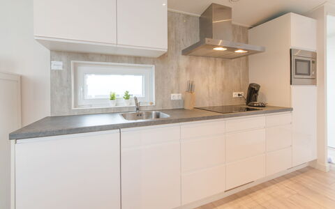 Wemeldinge 220: Cabinetry, Countertop, Gootsteen, Wastafel, Toestel Van De Keuken, Keuken, Huishoudapparatuur, Kraan, Hout, Fornuis