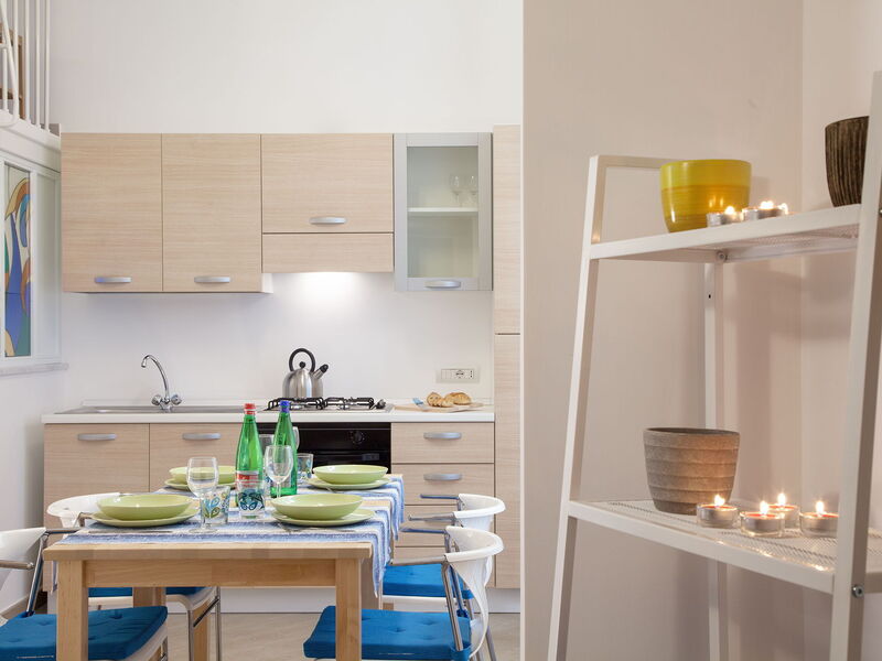 Wall-glass Apartment