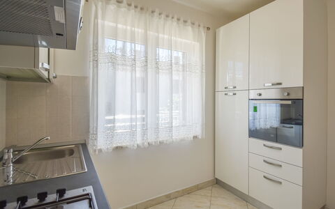 Aurora: Cabinetry, Gebouw, Hout, Toestel Van De Keuken, Interieur Ontwerp, Architectuur, Huishoudapparatuur, Keuken, Flooring