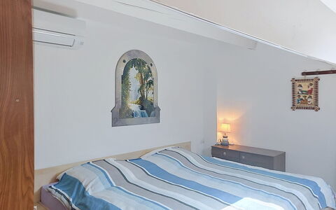 Les Villas sur la Colline: Meubilair, Bed, Slaapkamer, Interieur Ontwerp, Muur, Bedding, Laken, Verdieping, Kamer, Hout