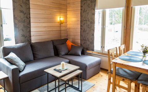 Yllästokka 5: Meubilair, Stoel, Buitenmeubels, Tafel, Hout, Buitentafel, Keuken En Eettafel, Schaduw, Tuin, Paraplu