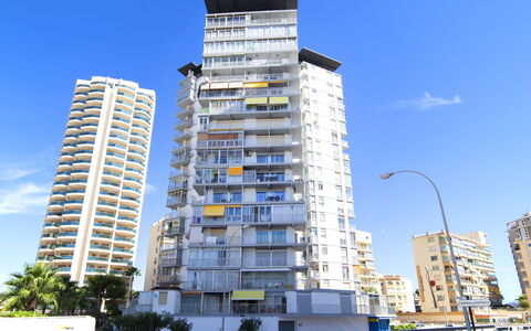 Calpe Calp 472: Gebouw, Condominium, Grootstedelijk Gebied, Blok Van De Toren, Woongebied, Architectuur, Stad, Gemengd Gebruik, Wolkenkrabber, Eigendom