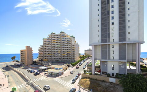 Calpe Calp 472: Grootstedelijk Gebied, Condominium, Stad, Blok Van De Toren, Stedelijk Gebied, Gebouw, Menselijke Nederzetting, Dag, Eigendom, Architectuur