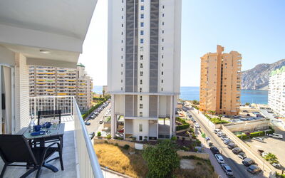 Calpe Calp 472: Gebouw, Wolkenkrabber, Lucht, Eigendom, Venster, Blok Van De Toren, Stoel, Stedelijk Ontwerp, Toren, Huis