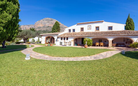 Villa Finca Labranza: Eigendom, Landgoed, Huis, Huis, Onroerend Goed, Gebouw, Herenhuis, Gras, Gazon, Architectuur