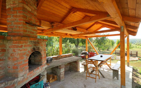 Beata: Eigendom, Kamer, Gebouw, Huis, Straal, Onroerend Goed, Steenoven, Blokhut, Huis, Veranda