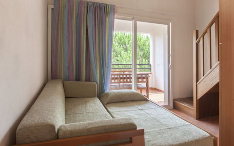Moriani-Plage 638: Meubilair, Kamer, Eigendom, Slaapkamer, Bed, Interieur Ontwerp, Bed Frame, Gebouw, Laken, Suite