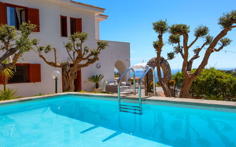 Villa Nerano: Blauw, Zwembad, Toevlucht, Eco Hotel, Hacienda, Landgoed, Villa, Hotel, Thermae, Badplaats