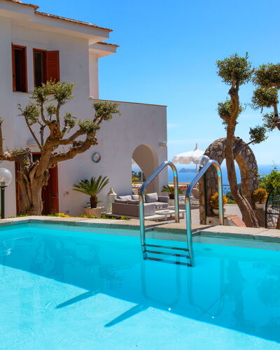 Villa Nerano: Blauw, Zwembad, Toevlucht, Eco Hotel, Hacienda, Landgoed, Villa, Hotel, Thermae, Badplaats