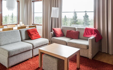 Nordic Chalet 9201: Meubilair, Interieur Ontwerp, Flooring, Verdieping, Hout, Kamer, Huis, Woonkamer, Appartement, Tapijt