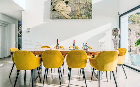 Bali Infinity Plus: Meubilair, Interieur Ontwerp, Flooring, Verdieping, Stoel, Muur, Hout, Tafel, Eetkamer, Kamer