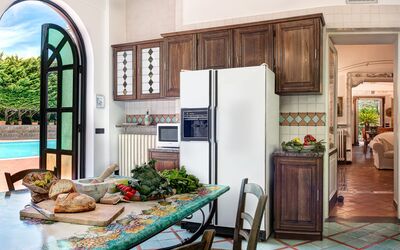 palazzo-villa-dei-nobili-santa-agata-sui-due-golfi-villa-kitchen