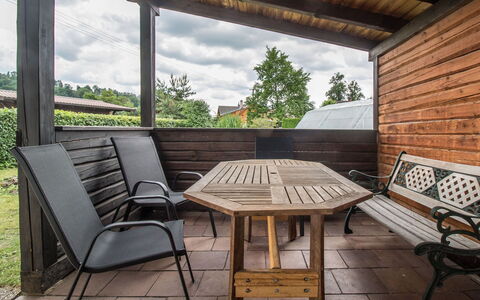 Lánov: Tafel, Meubilair, Fabriek, Eigendom, Lucht, Wolk, Gebouw, Natuur, Hout, Buitenmeubels