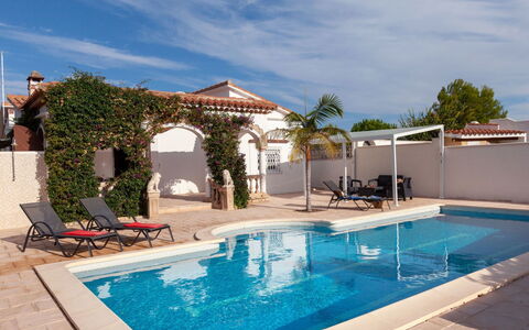 Villa del Capitan: Zwembad, Eigendom, Onroerend Goed, Toevlucht, Buitenmeubels, Azure, Tegel, Schaduw, Ligstoel