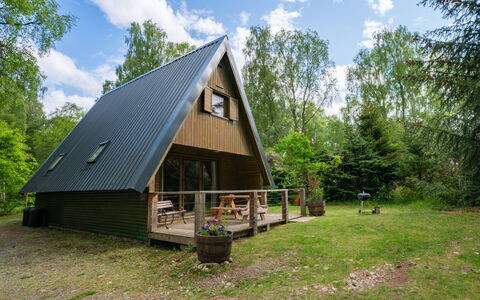 Birchwood Cottage: Wolk, Lucht, Fabriek, Gebouw, Venster, Boom, Huis, Natuurlijk Landschap, Hout, Land Lot