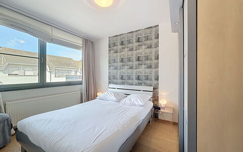 Stella Maris with Garage and Garden: Bed, Interieur Ontwerp, Slaapkamer, Laken, Hout, Verdieping, Bedding, Plafond, Flooring, Kamer