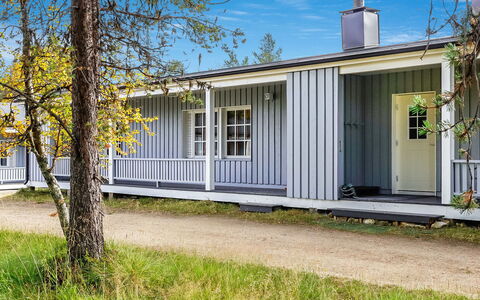Saariseläntie 8 e 11: Hout, Verblijf, Blokhut, Woud, Schuur, Garden Gebouwen, Lariks, Bos, Beits