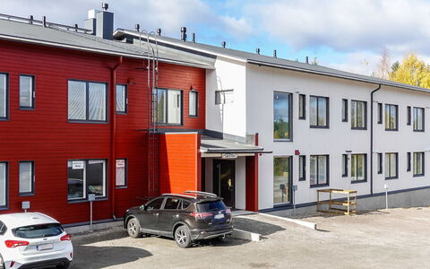 Skistar 105: Gebouw, Venster, Facade, Huis, Woongebied, Huis, Asfalt, Parking