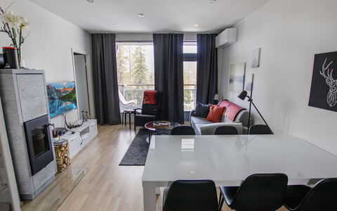 Ylälänsi 3 As 9: Meubilair, Stoel, Buitenmeubels, Tafel, Hout, Buitentafel, Keuken En Eettafel, Schaduw, Tuin, Paraplu