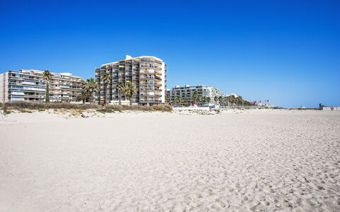 Canet-Plage 650: Blauw, Dag, Horizon, Strand, Zand, Kust, Appartement, Zee, Kust, Zonlicht