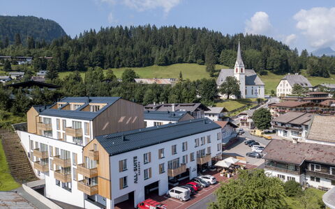 Typ 2 All Suite Innallfi 6P: Blauw, Hout, Meubilair, Huis, Buitenmeubels, Stoel, Schaduw, Balkon, Beits, Eco Hotel