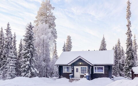 Isopyhänmaa: Landelijk Gebied, Heuvel Station, Dorp, Bergketen, Vallei, Bergdorp, Alpen, Eco Hotel, Balkon, Hotel