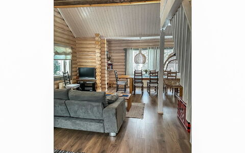 Isopyhänmaa: Landelijk Gebied, Heuvel Station, Dorp, Bergketen, Vallei, Bergdorp, Alpen, Eco Hotel, Balkon, Hotel