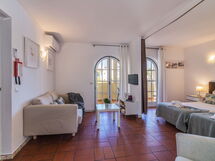 Beautiful Studio Apartment In The Old Village