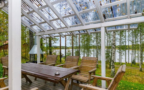 Siika: Hout, Veranda, Schaduw, Eco Hotel, Dek, Tuin, Straal, Outdoor Structuur, Hardwood, Daylighting