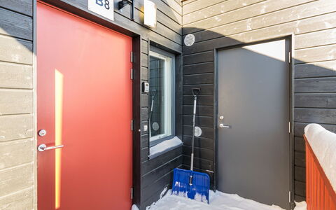 Skivillas 61 Ukkohalla (B8): Meubilair, Stoel, Buitenmeubels, Tafel, Hout, Buitentafel, Keuken En Eettafel, Schaduw, Tuin, Paraplu