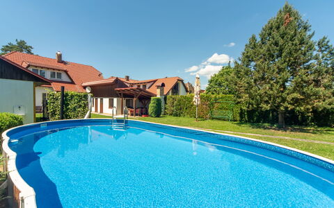 Sudoměřice: Blauw, Zwembad, Toevlucht, Samengesteld Materiaal, Vrije Tijd, Eco Hotel, Landgoed, Hacienda, Tuin, Landscaping