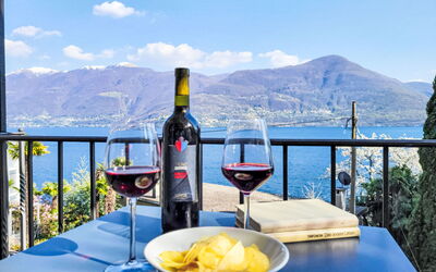 Brissago 724: Drinkware, Tafel, Meubilair, Bergketen, Wijn, Barware, Restaurant, Glaswerk, Zee