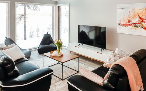 Villa Kallas: Meubilair, Interieur Ontwerp, Flooring, Bankstel, Woonkamer, Verdieping, Verlichting, Kamer, Huis, Televisie