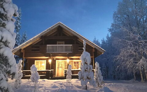 Luppokero: Landelijk Gebied, Heuvel Station, Dorp, Bergketen, Vallei, Bergdorp, Alpen, Eco Hotel, Balkon, Hotel