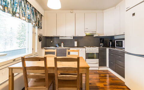 Kotipaljakka A1: Meubilair, Stoel, Buitenmeubels, Tafel, Hout, Buitentafel, Keuken En Eettafel, Schaduw, Tuin, Paraplu