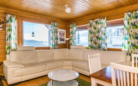 Alppikylä 3A: Meubilair, Stoel, Buitenmeubels, Tafel, Hout, Buitentafel, Keuken En Eettafel, Schaduw, Tuin, Paraplu