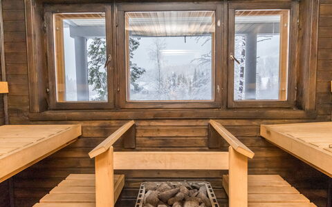 Karhunpesä a: Meubilair, Stoel, Buitenmeubels, Tafel, Hout, Buitentafel, Keuken En Eettafel, Schaduw, Tuin, Paraplu