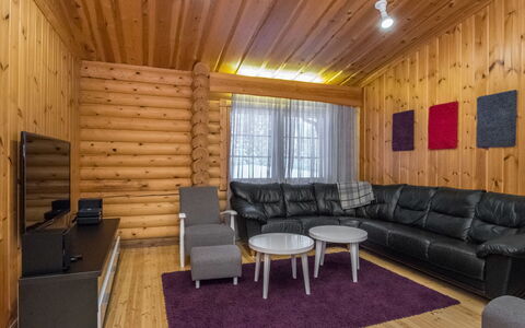 Karhunpesä B: Meubilair, Stoel, Buitenmeubels, Tafel, Hout, Buitentafel, Keuken En Eettafel, Schaduw, Tuin, Paraplu
